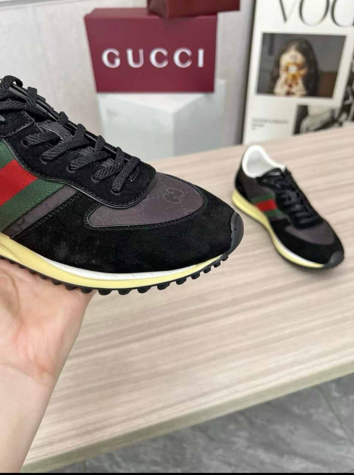 G- Tennis Shoe (4C27A)