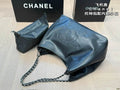 C- Tote Bag w/makeup (D12V3)