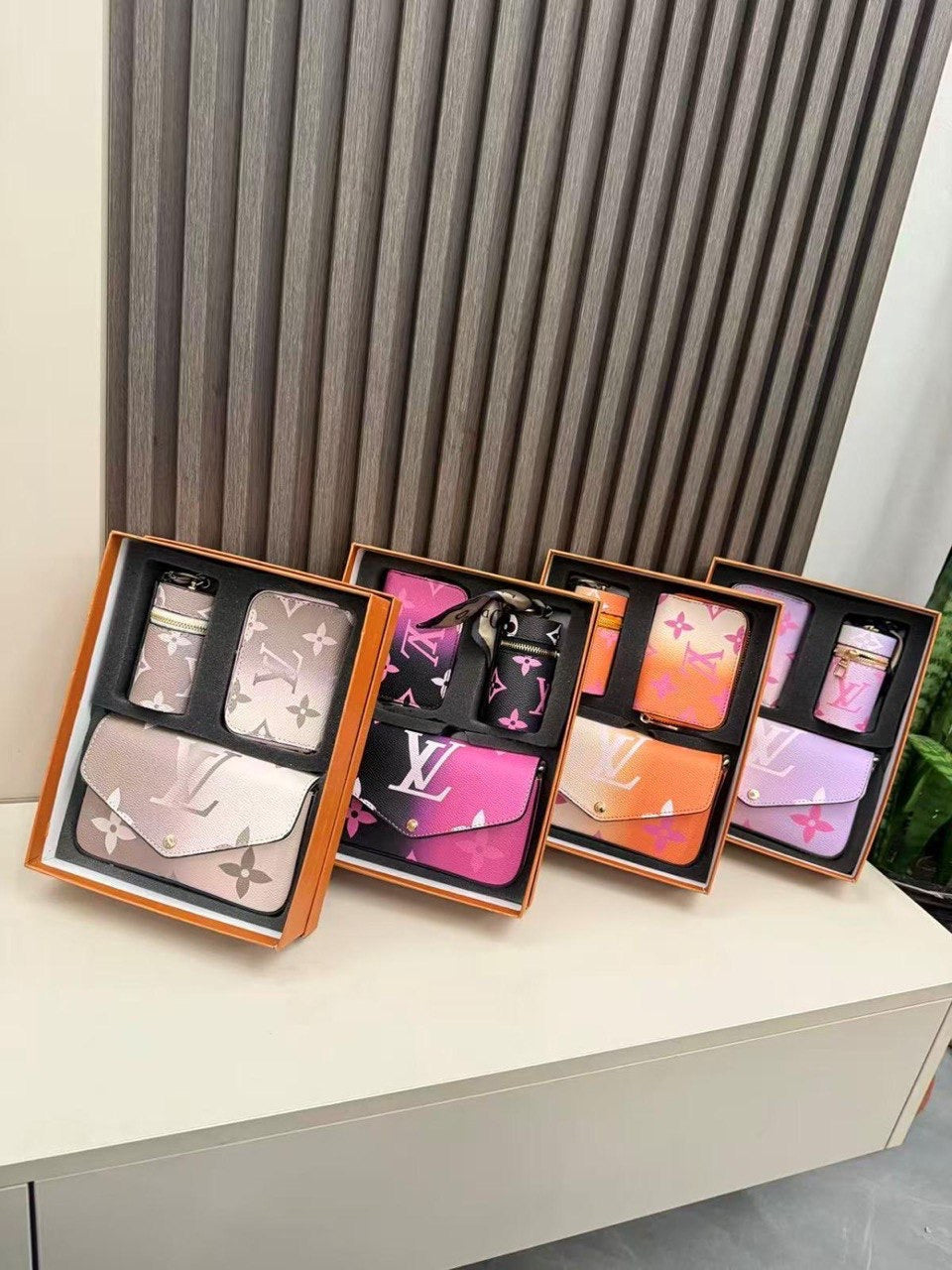 L- 4pc Purse Set