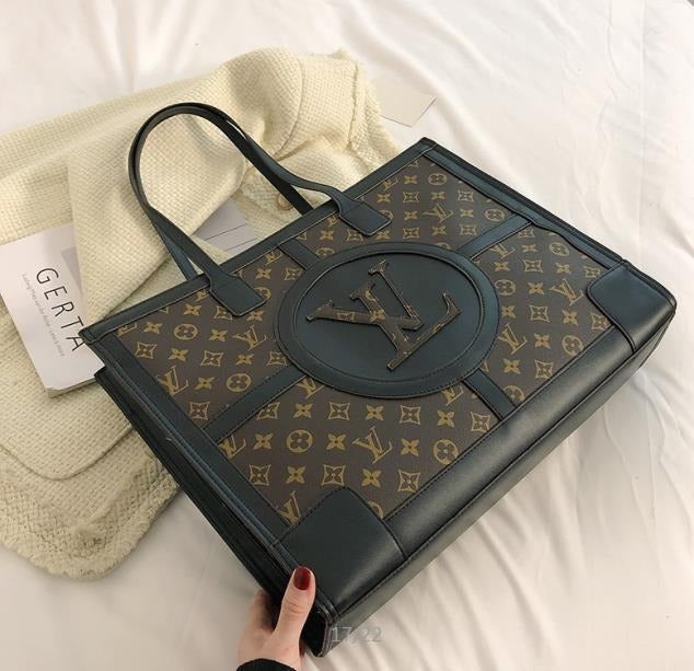 L- Tote Brown (5F32Z)