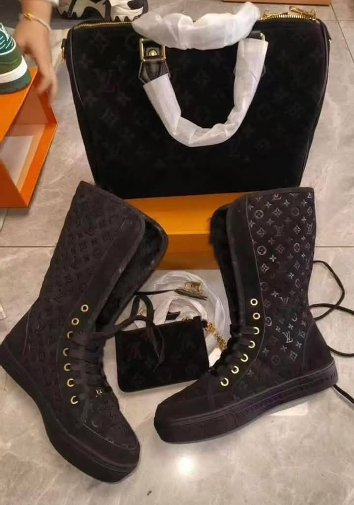 L- Boot & Purse