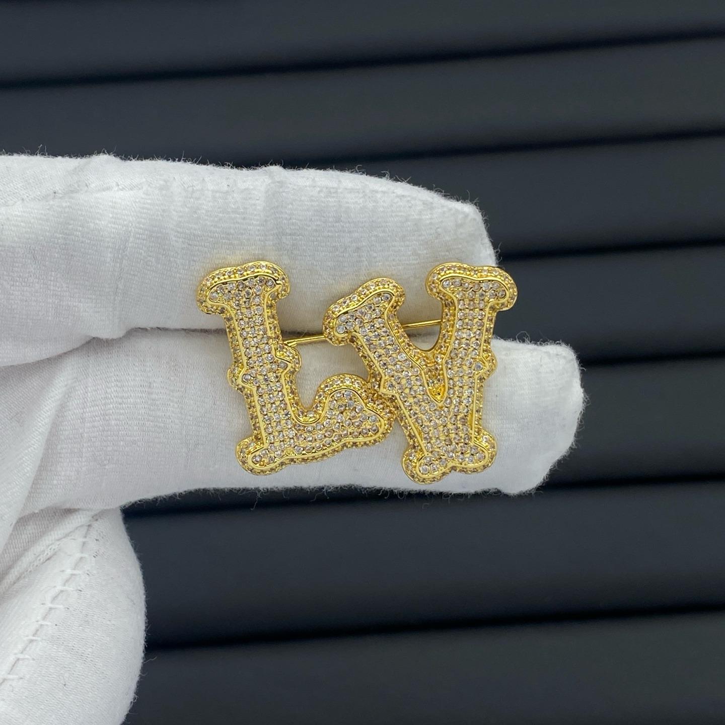 DESIGNER BROOCHES