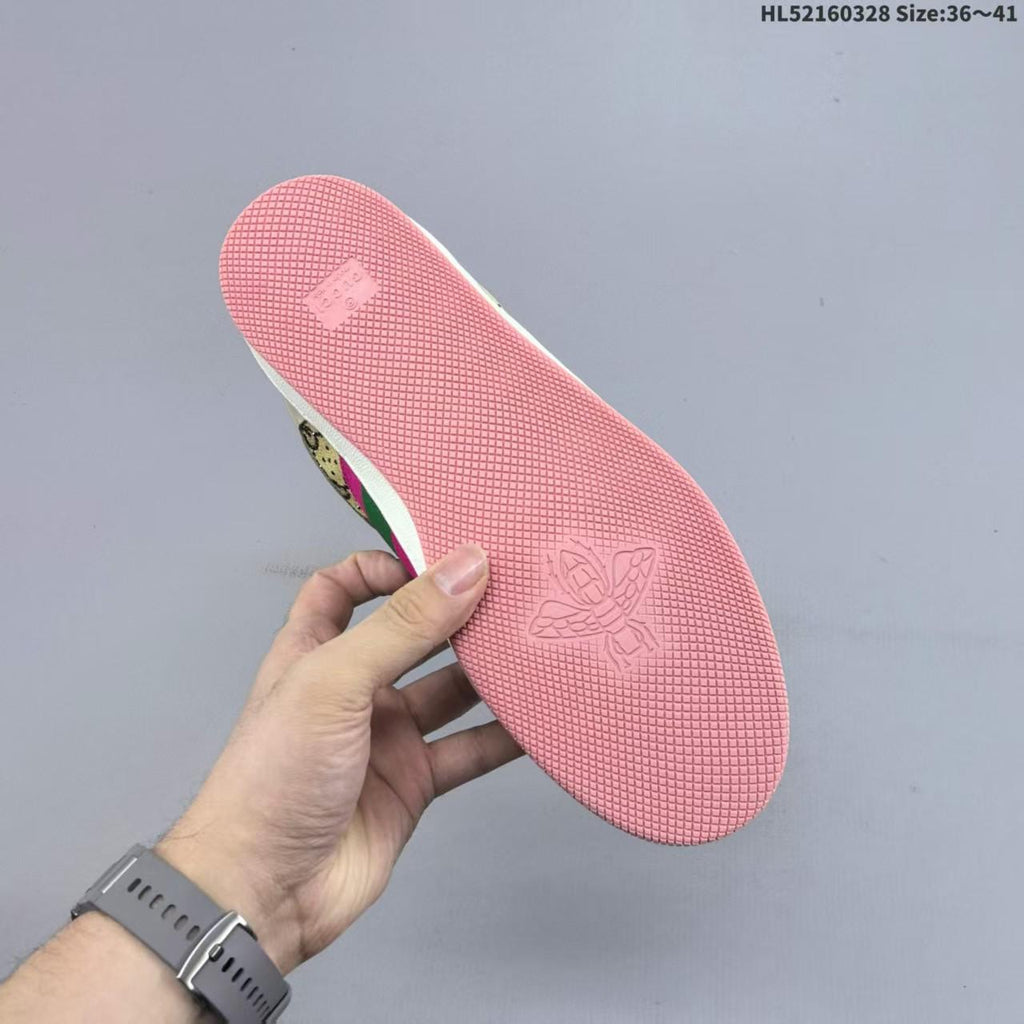 L- Tennis Shoe (P2X13)