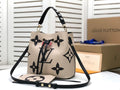 L- Tote