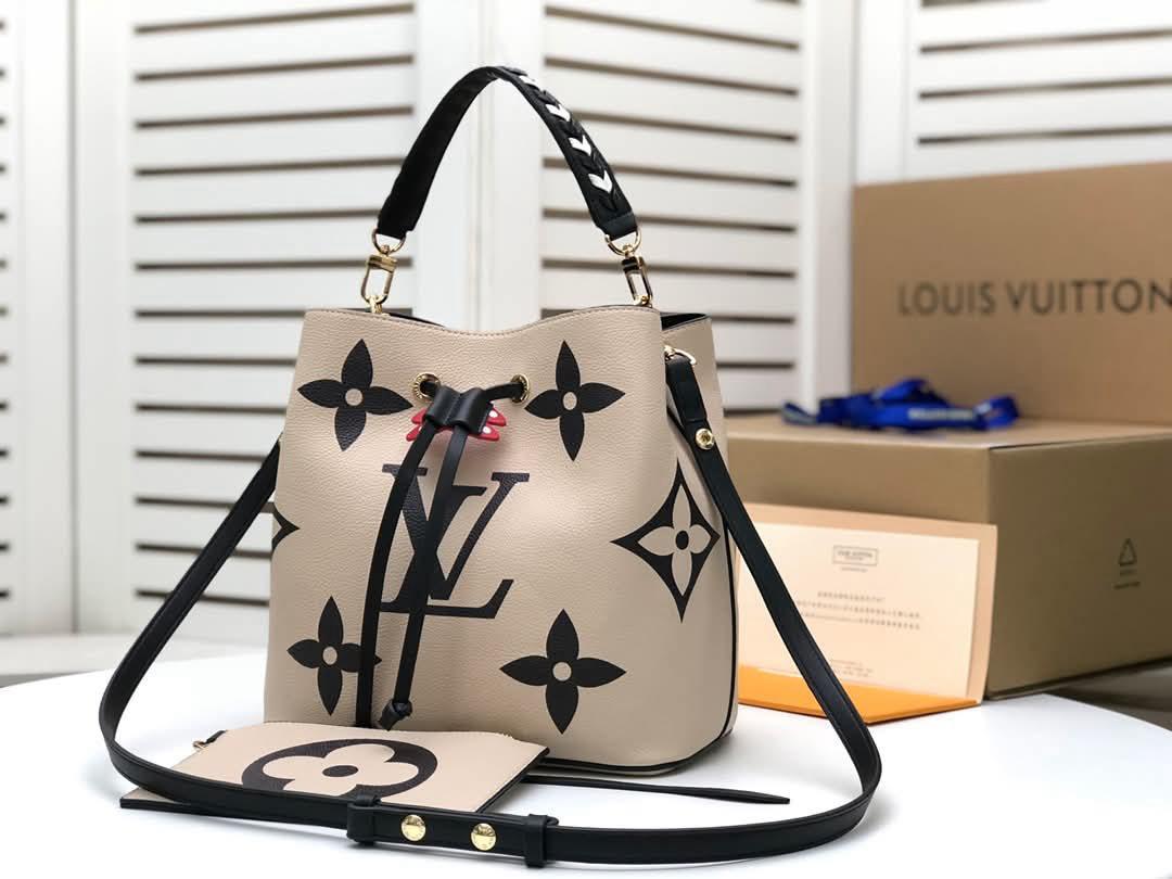 L- Tote