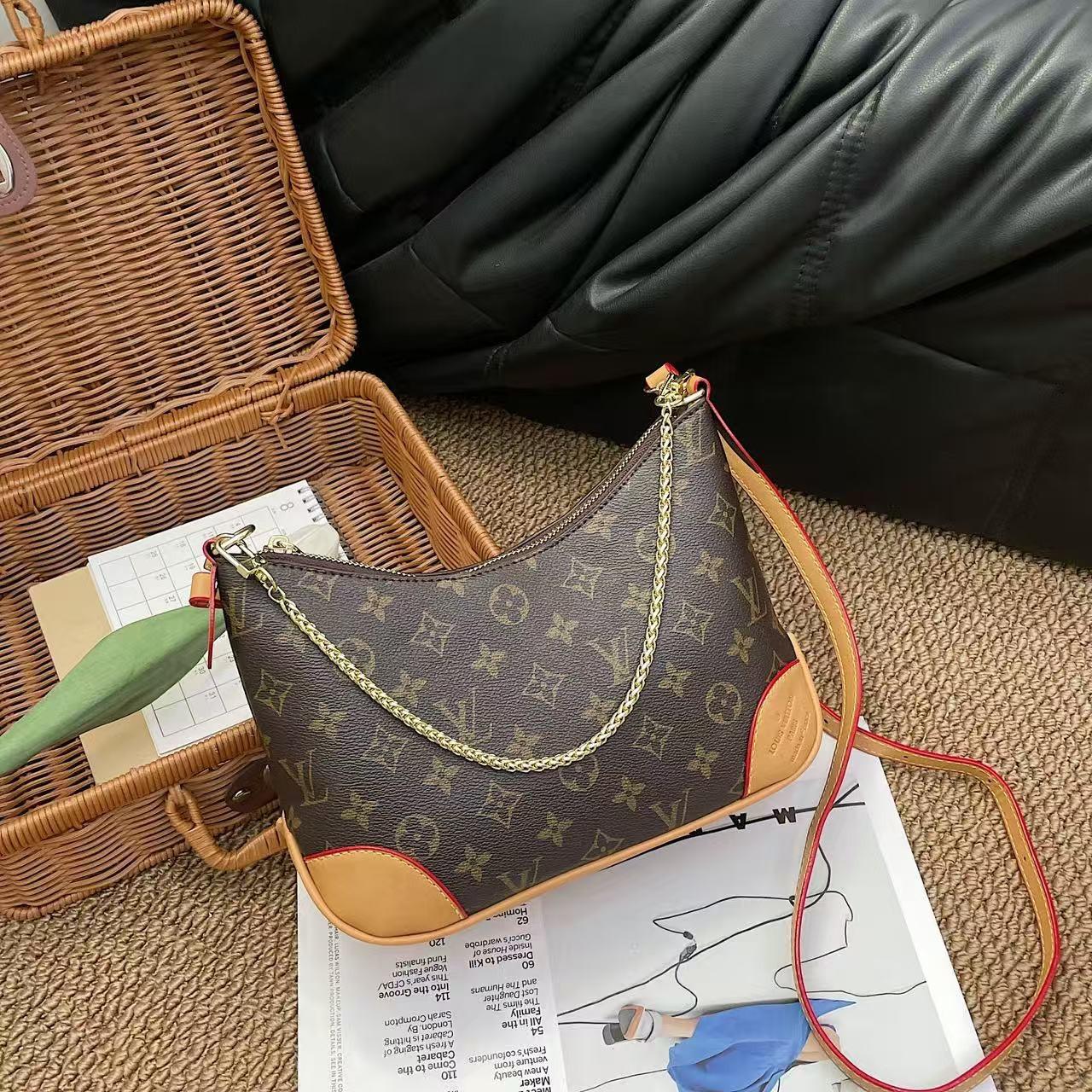 L- Purse