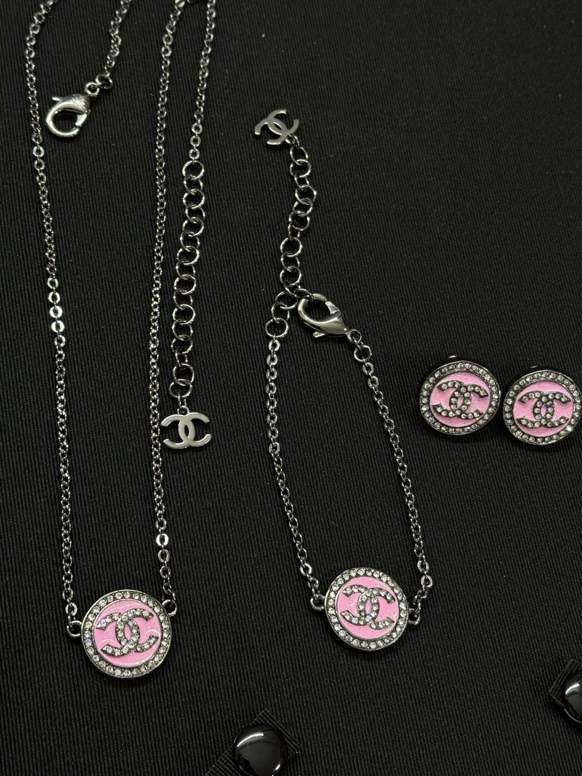 C-Necklace Set