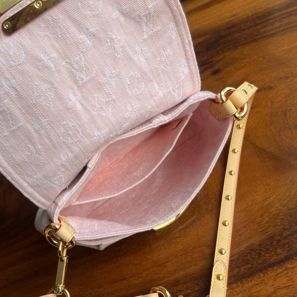 L- Pink Purse