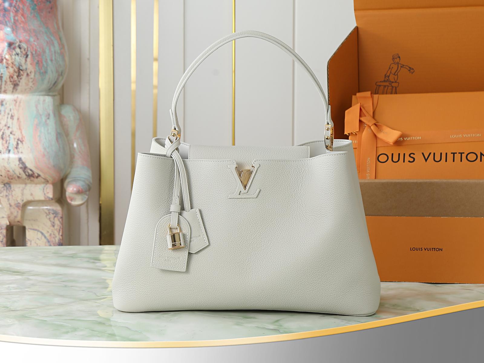 L- Tote