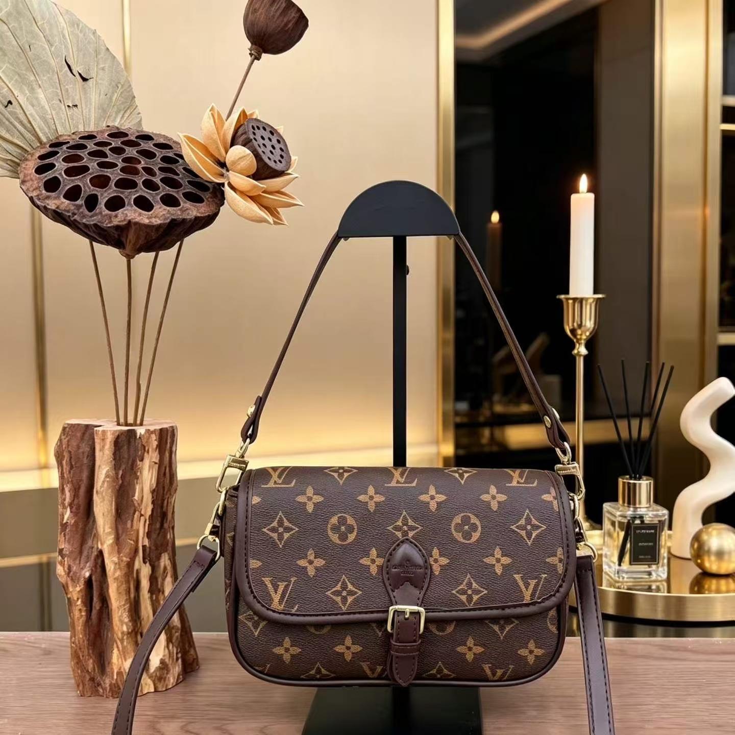 L- Purse