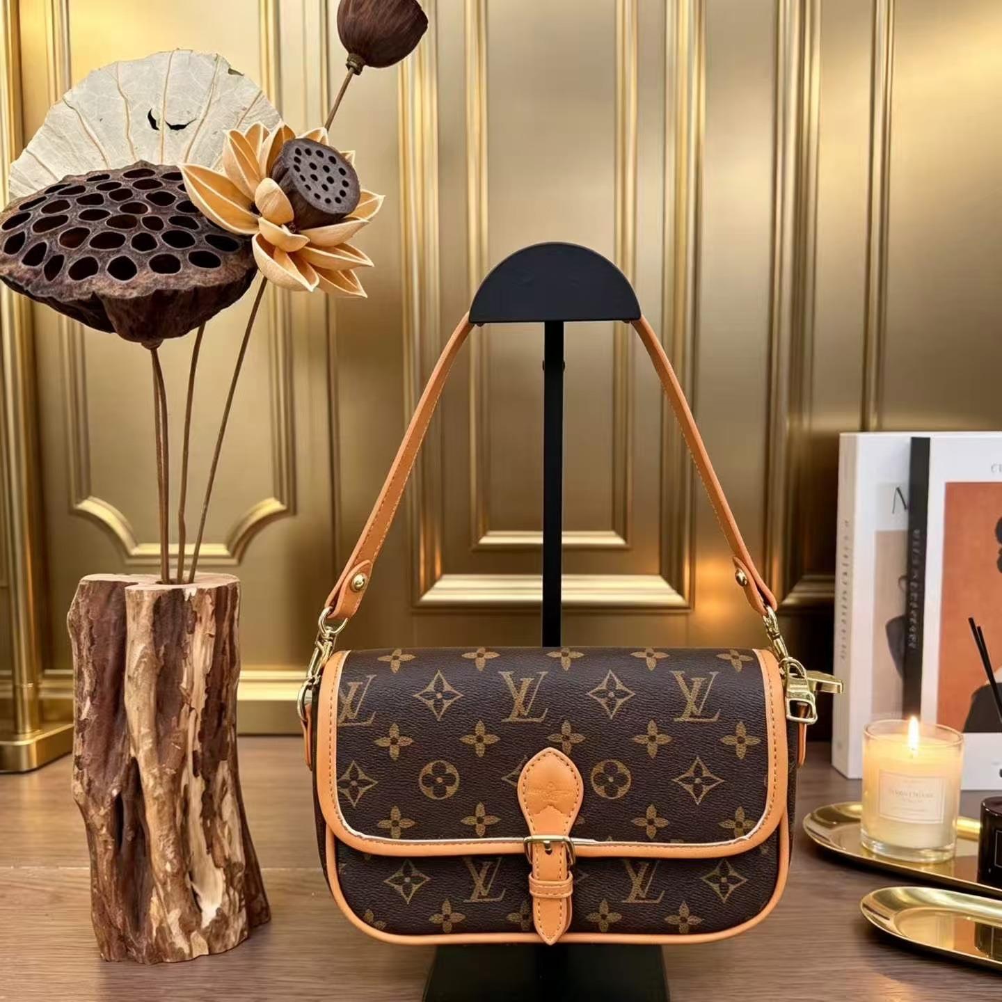 L- Purse