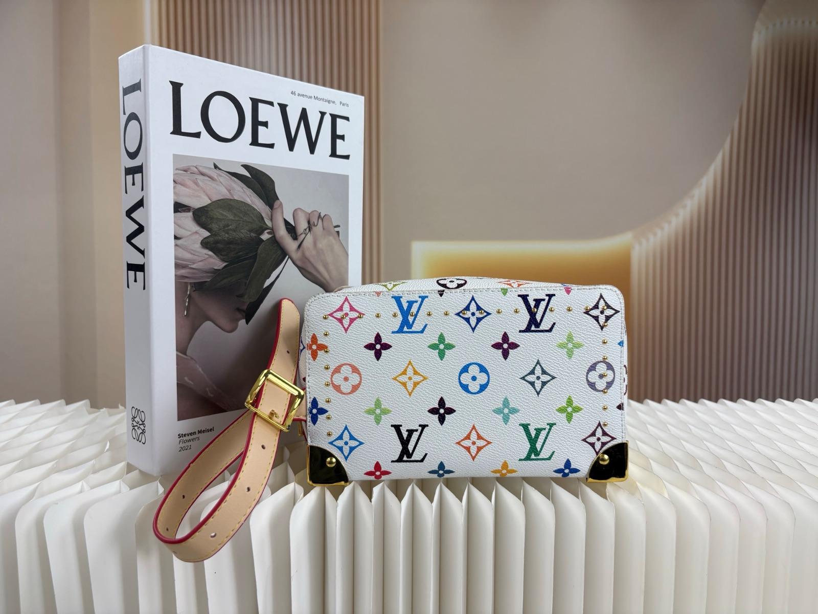 L- Makeup Bag
