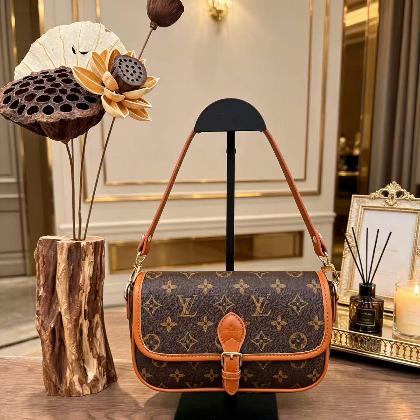 L- Purse