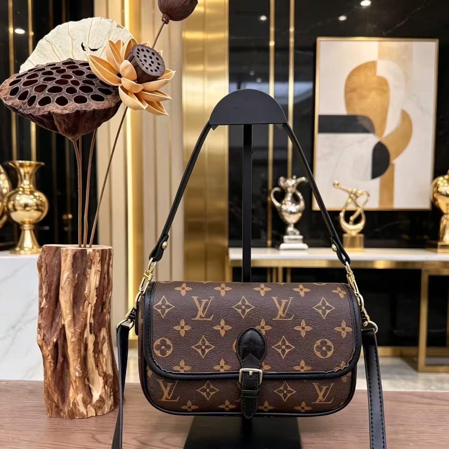 L- Purse
