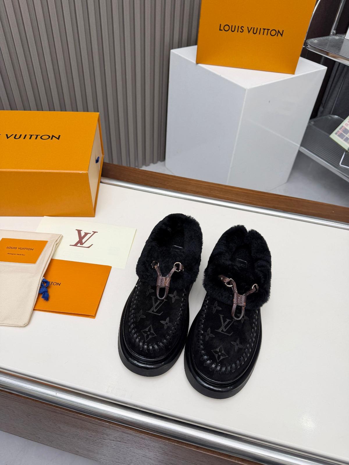 L- Fur Loafers
