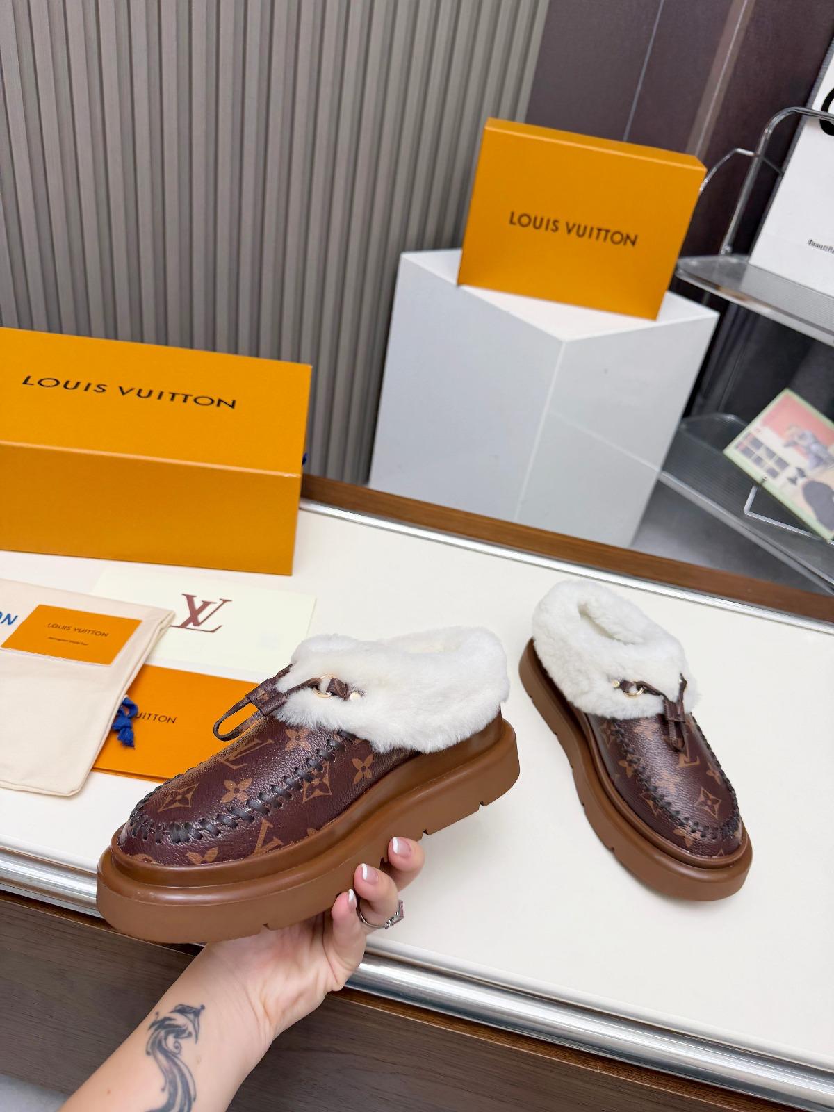 L- Fur Loafers