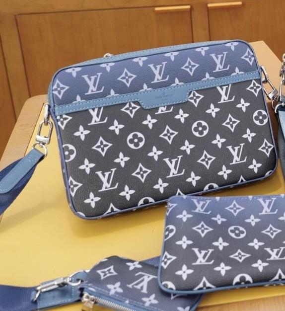 L-Shoulder Bag