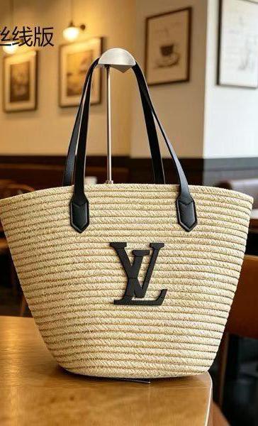 L-Beach Tote